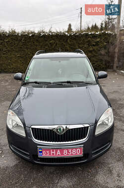 Універсал Skoda Fabia 2009 в Рівному