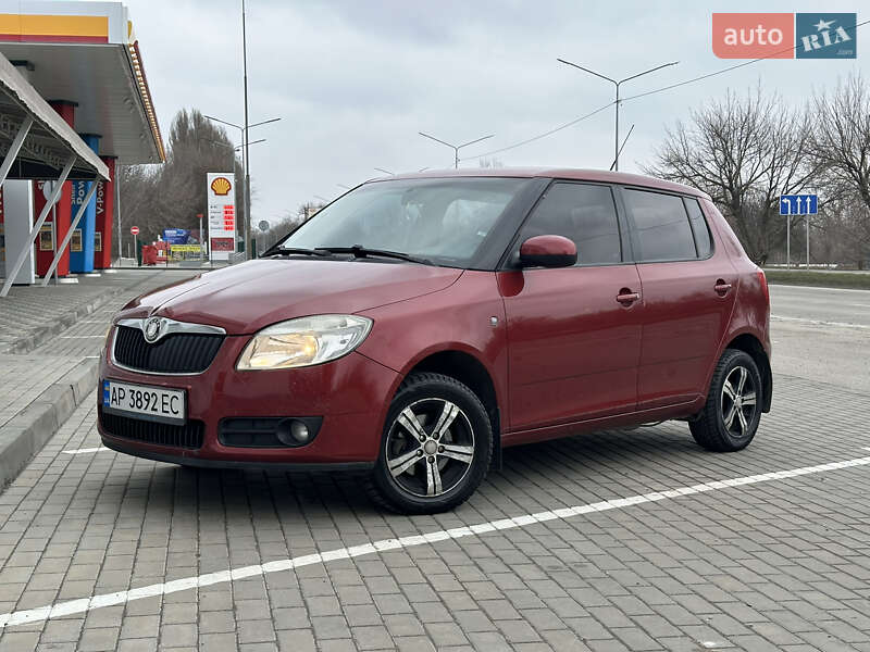 – Продам Шкода Фабия 2008 бензин хэтчбек бу в