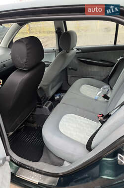Хэтчбек Skoda Fabia 2002 в 