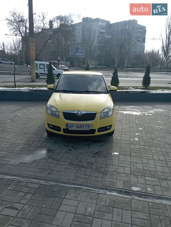 Хэтчбек Skoda Fabia 2008 в Запорожье