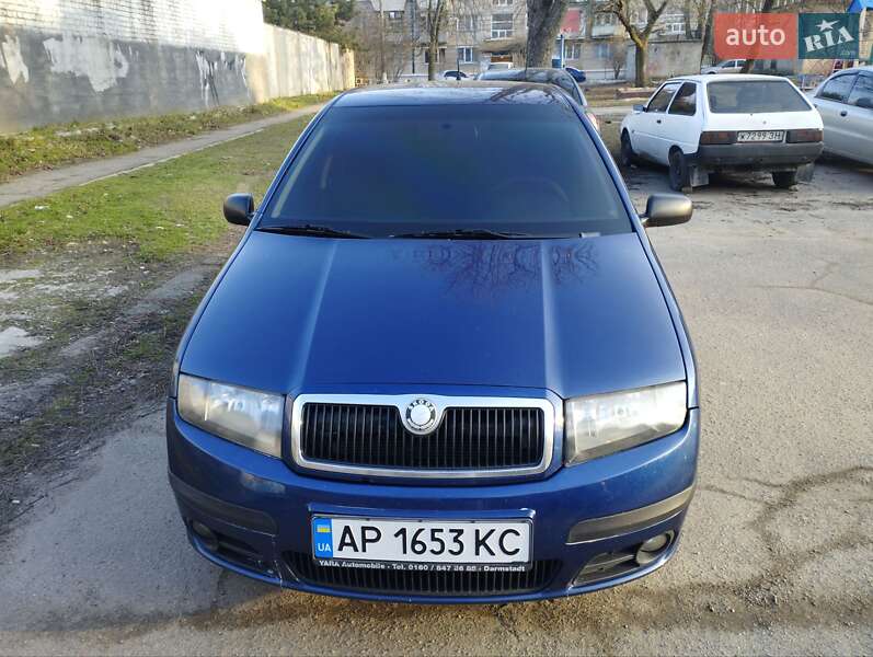 Хэтчбек Skoda Fabia 2006 в 