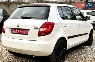 Хэтчбек Skoda Fabia 2011 в Стрые