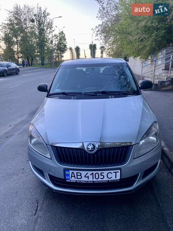 Хэтчбек Skoda Fabia 2014 в 