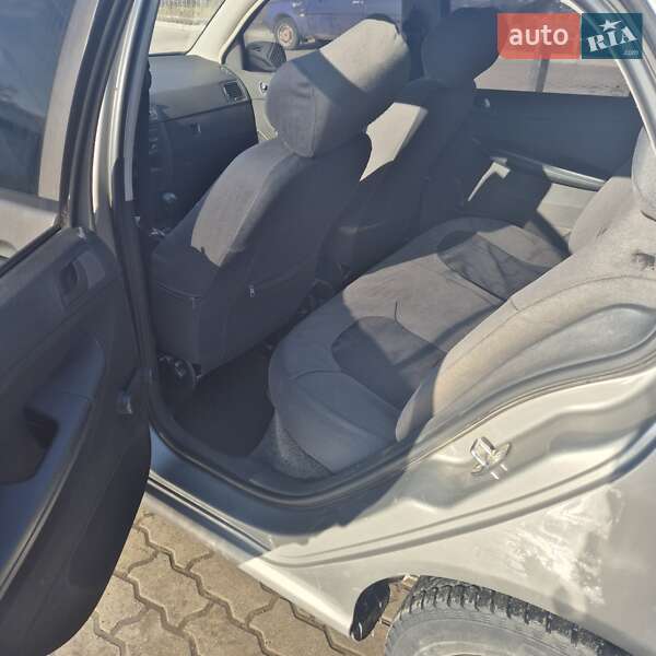 Седан Skoda Fabia 2007 в Львове