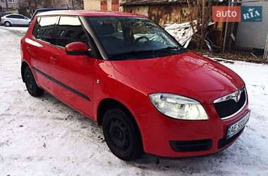 Хэтчбек Skoda Fabia 2008 в Днепре