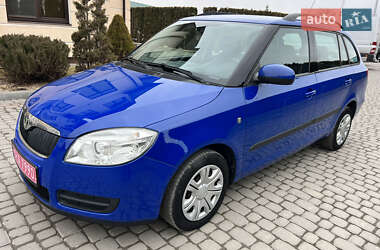 Універсал Skoda Fabia 2009 в Дунаївцях