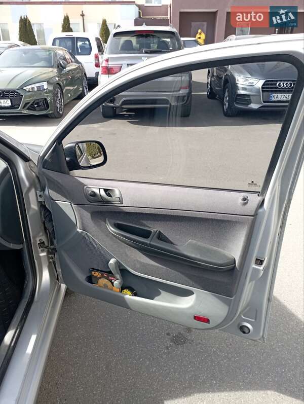Универсал Skoda Fabia 2001 в Киеве