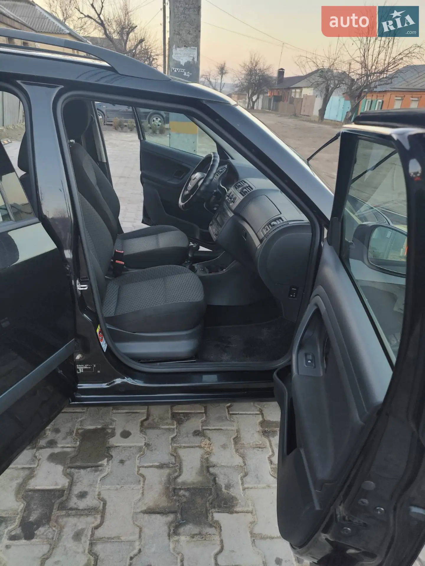 2010 Skoda Fabia - мініатюра 5