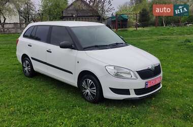 Універсал Skoda Fabia 2011 в Збаражі