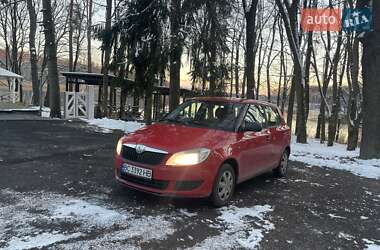 Хетчбек Skoda Fabia 2010 в 