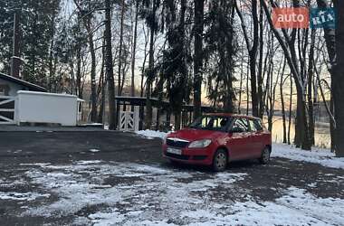 Хетчбек Skoda Fabia 2010 в 