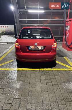 Хетчбек Skoda Fabia 2010 в 
