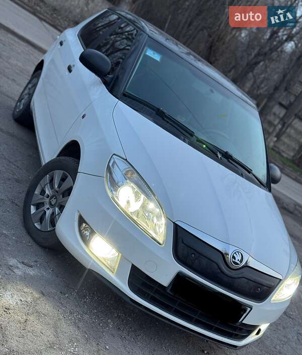 Хетчбек Skoda Fabia 2011 в Кривому Розі