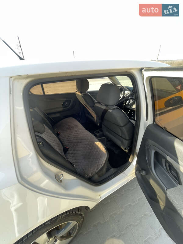Хетчбек Skoda Fabia 2012 в Шепетівці