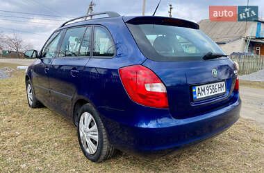 Универсал Skoda Fabia 2009 в Житомире