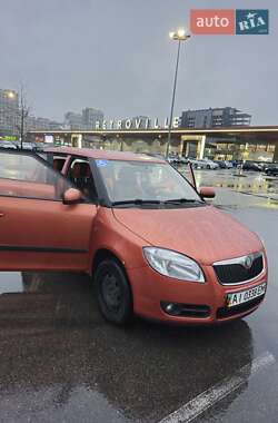 Хэтчбек Skoda Fabia 2007 в Киеве