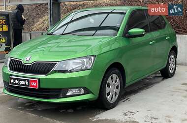 Хэтчбек Skoda Fabia 2016 в Киеве