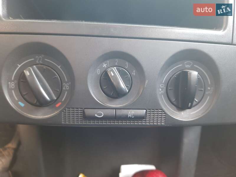 Хэтчбек Skoda Fabia 2007 в Братском