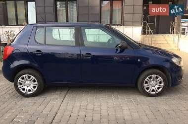 Хэтчбек Skoda Fabia 2014 в 