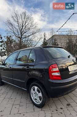 Хетчбек Skoda Fabia 2002 в 