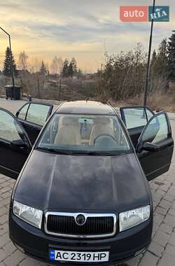 Хетчбек Skoda Fabia 2002 в 