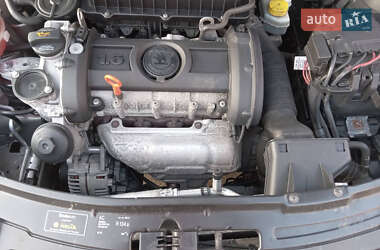 Хэтчбек Skoda Fabia 2009 в 