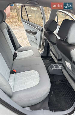 Хэтчбек Skoda Fabia 2001 в 