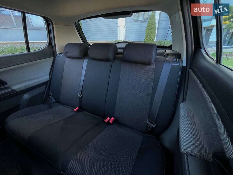 Хетчбек Skoda Fabia 2010 в Івано-Франківську