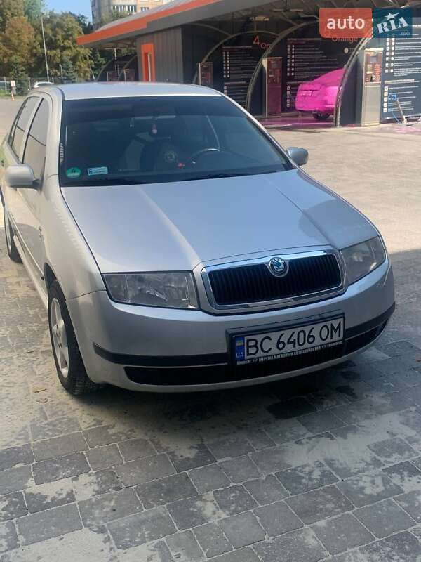 Седан Skoda Fabia 2002 в 