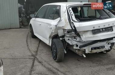 Хэтчбек Skoda Fabia 2019 в 