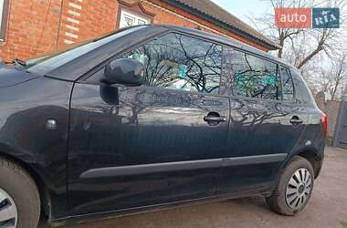 Хэтчбек Skoda Fabia 2009 в 