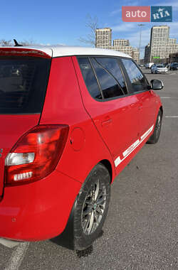 Хэтчбек Skoda Fabia 2010 в 