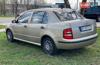 Седан Skoda Fabia 2004 в Николаеве