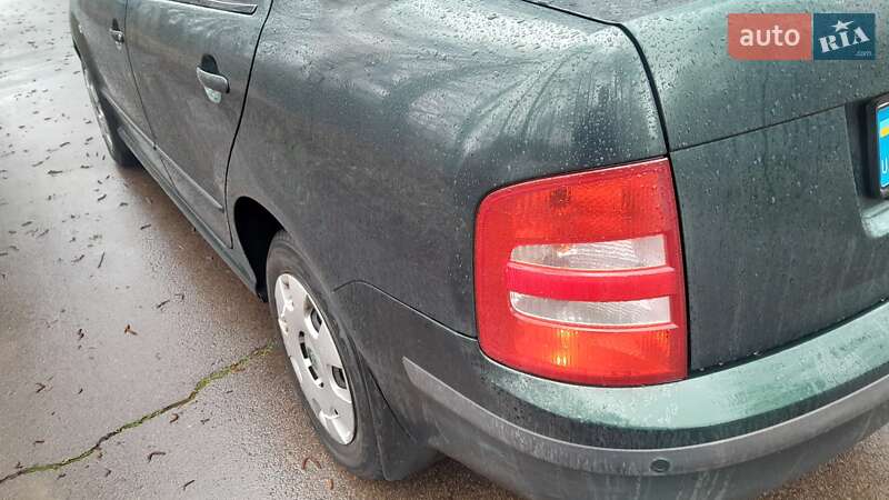 Седан Skoda Fabia 2002 в Рожнятові