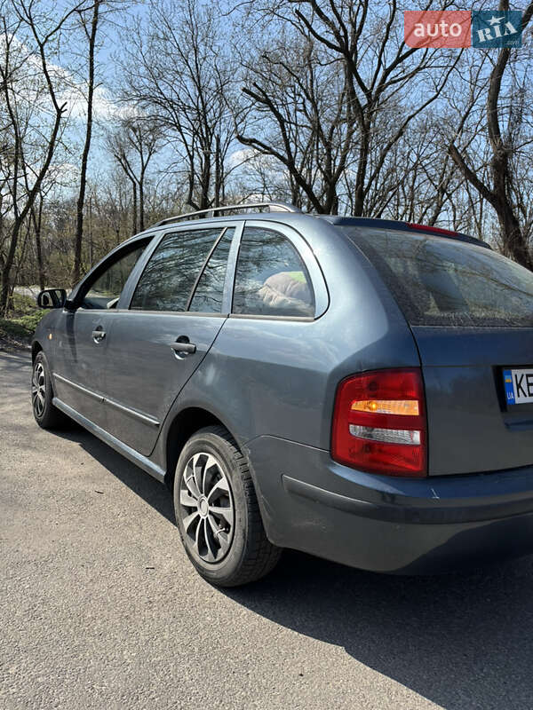 Универсал Skoda Fabia 2004 в Днепре