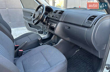 Хэтчбек Skoda Fabia 2013 в 