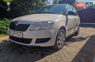 Хэтчбек Skoda Fabia 2010 в 