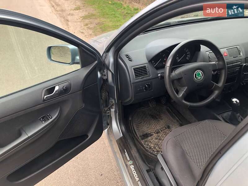 Универсал Skoda Fabia 2004 в Владимире
