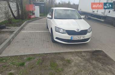 Хэтчбек Skoda Fabia 2017 в 