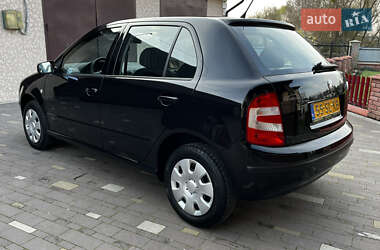 Хэтчбек Skoda Fabia 2006 в 