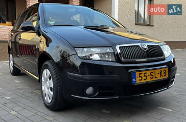 Хэтчбек Skoda Fabia 2006 в 