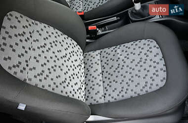 Хэтчбек Skoda Fabia 2006 в 