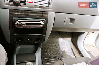 Седан Skoda Fabia 2003 в 