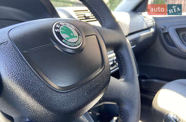 Хетчбек Skoda Fabia 2010 в 
