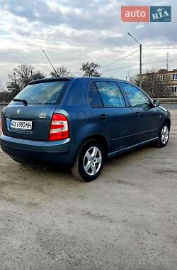 Хэтчбек Skoda Fabia 2005 в 