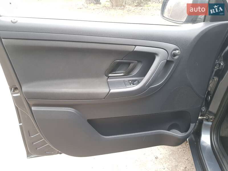Хетчбек Skoda Fabia 2011 в Києві