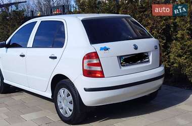 Хэтчбек Skoda Fabia 2006 в 