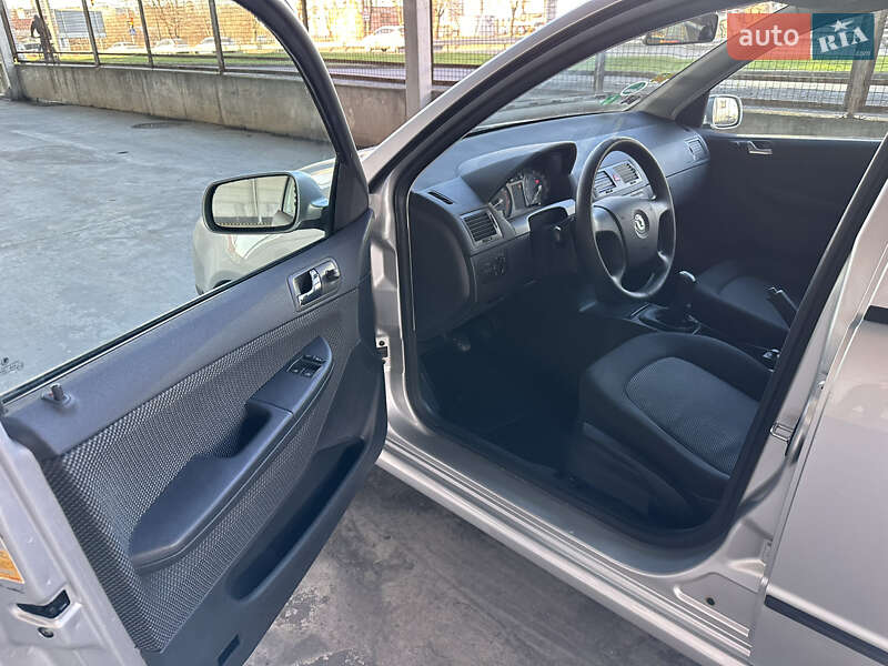 Универсал Skoda Fabia 2007 в Ровно