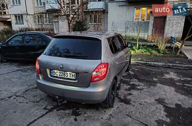 Хэтчбек Skoda Fabia 2007 в 