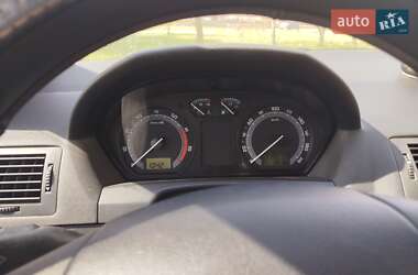 Хэтчбек Skoda Fabia 2006 в 